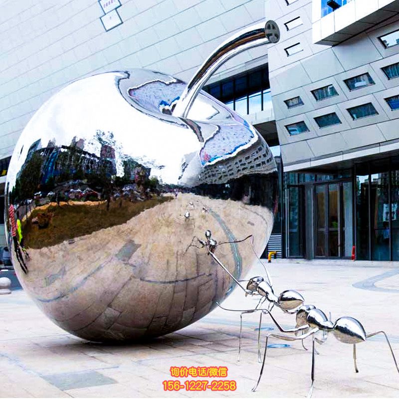企業商場戶外鏡面螞蟻推蘋果不銹鋼螞蟻雕塑