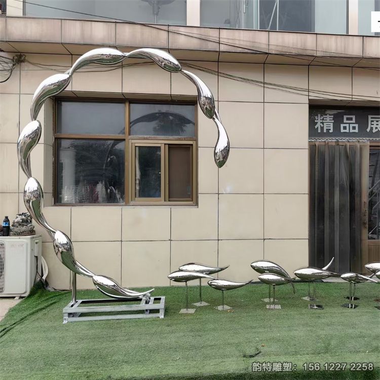 不銹鋼魚(yú)雕塑121