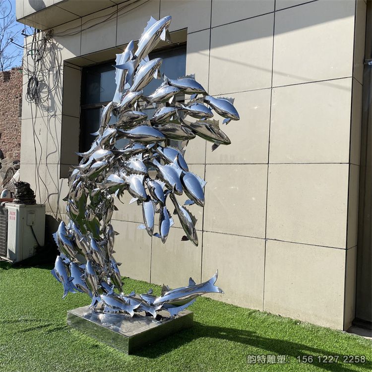 不銹鋼魚(yú)雕塑70