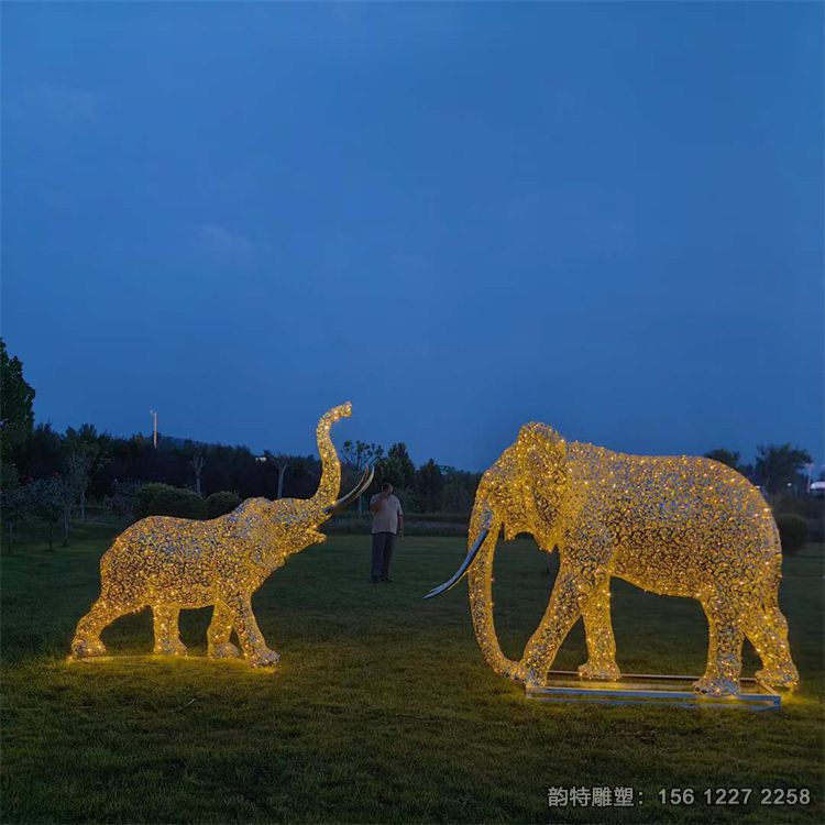 不銹鋼抽象鏤空象雕塑，不銹鋼發(fā)光象雕塑廠家