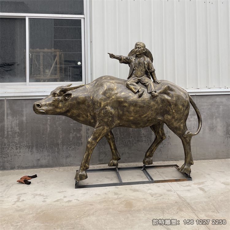 牧童騎黃牛雕塑，傳統民俗文化雕塑