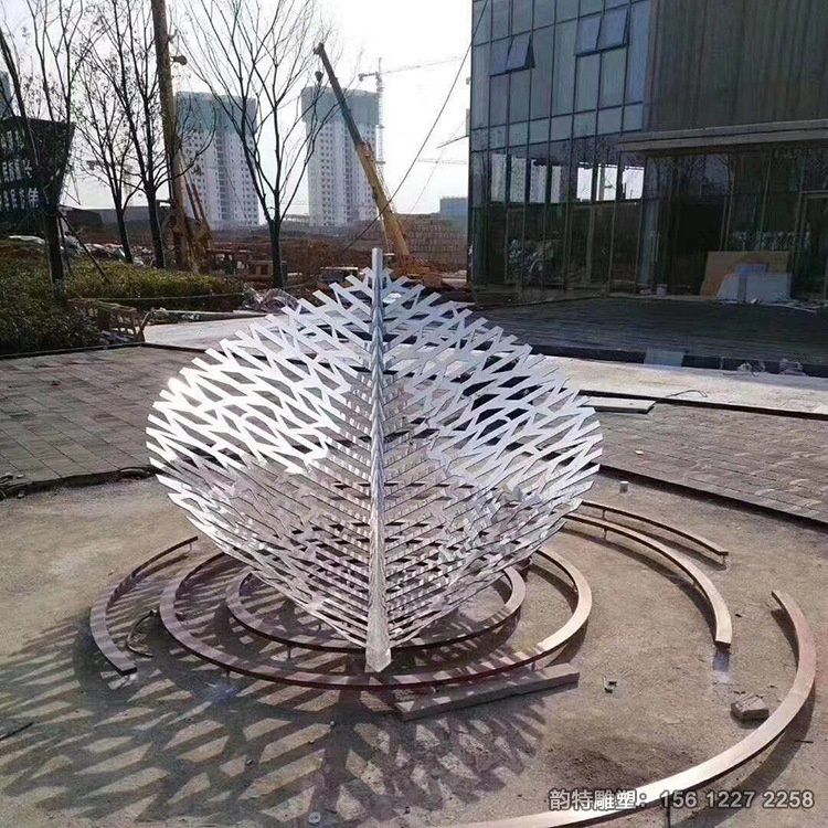 樹葉雕塑03